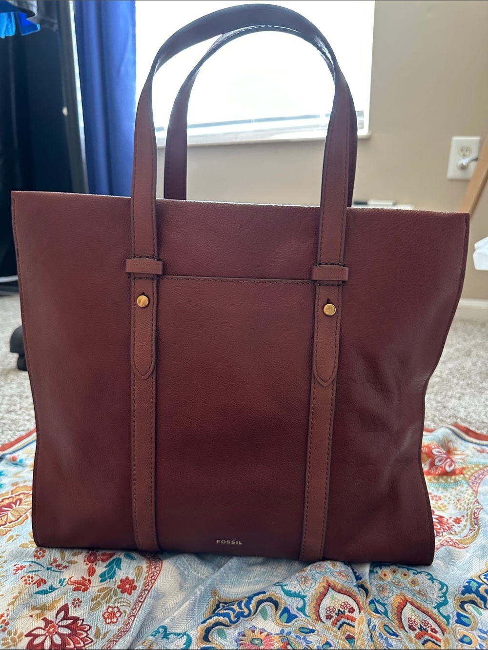 Fossil Chestnut Brown Leather Tote with Gold Logo - Picture 4 of 12